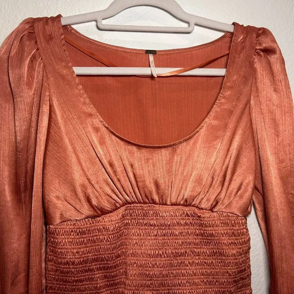 Free People Santiago Satin Cropped Blouse – Romantic Puff Sleeve Y2K (S)
